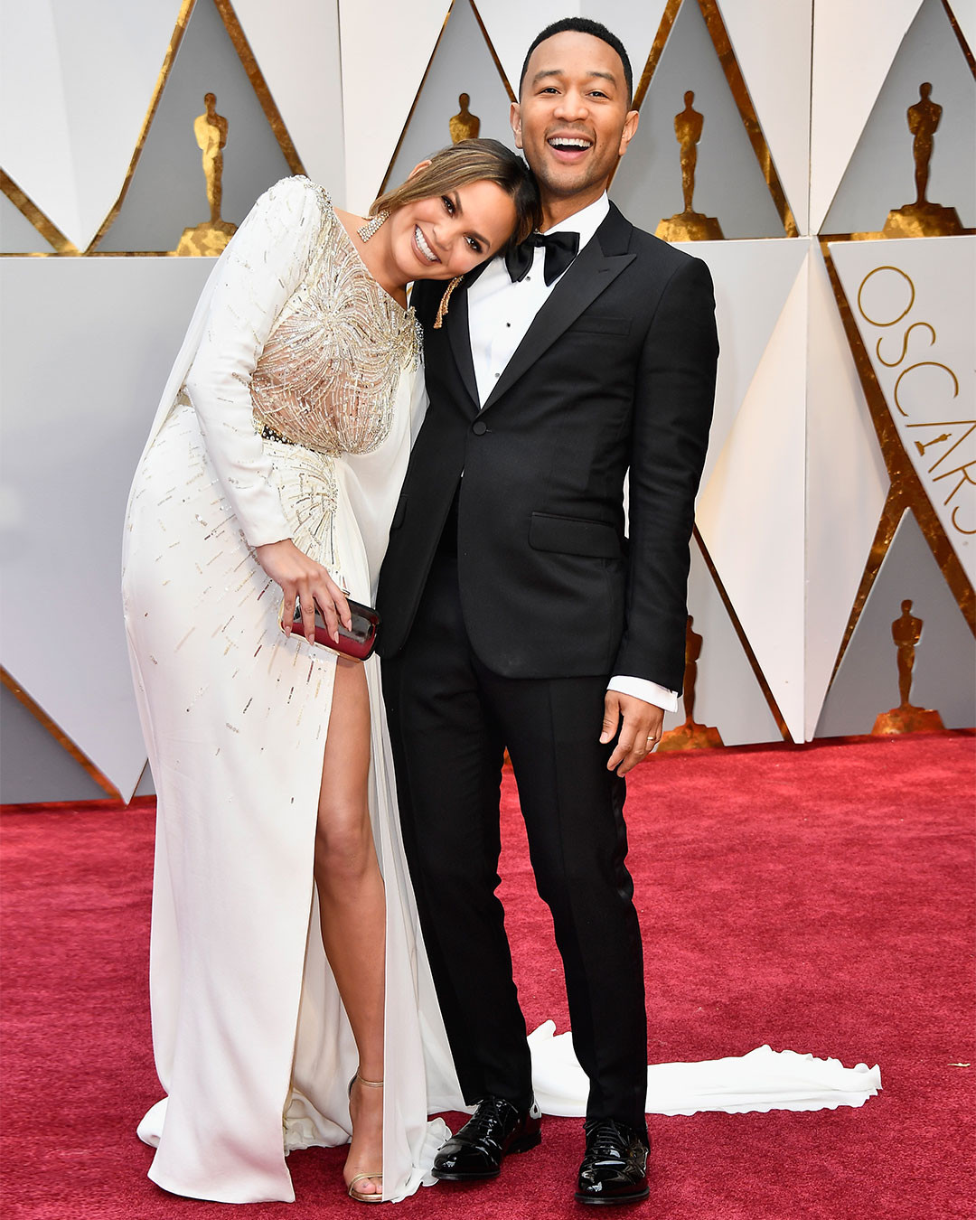 Chrissy Teigen Puts John Legend On Blast On The 2017 Oscars Red Carpet E Online
